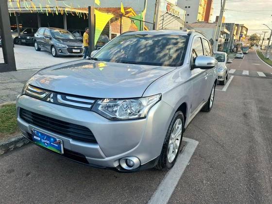 MITSUBISHI OUTLANDER 2.0 16V GASOLINA 4P AUTOMÁTICO MITSUBISHI OUTLANDER 2.0 16V GASOLINA 4P AUTOMÁTICO